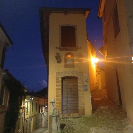 Апартаменты Novecento Бертиноро Экстерьер фото